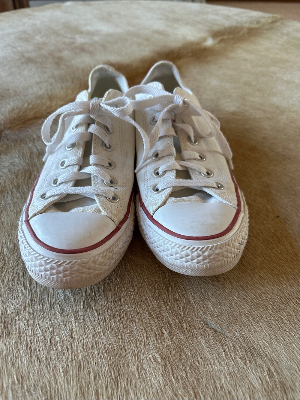 Converse Low Top Sneakers in Off-White with Red and Navy Accents - Picture 3 of 5